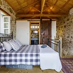 Plum Ridge House Holiday home *