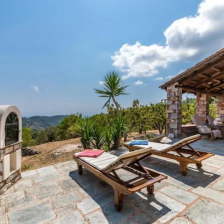 Plum Ridge House * Skopelos